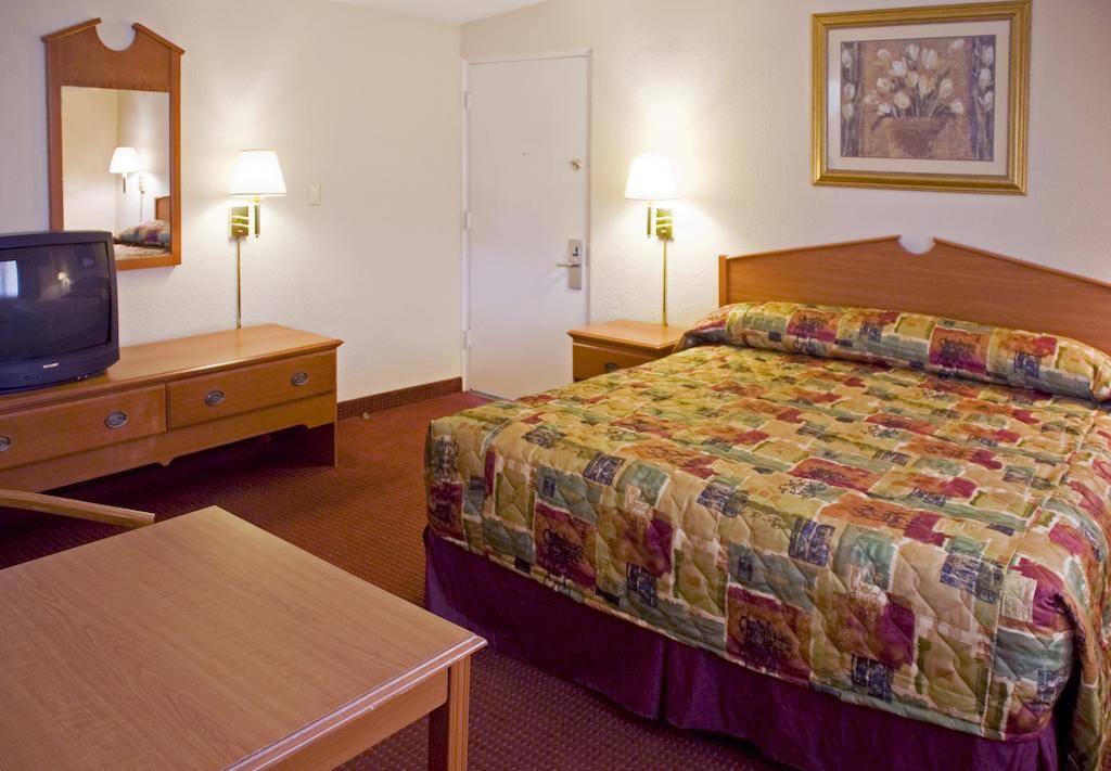 Relax Inn & Suites El Cajon Buitenkant foto