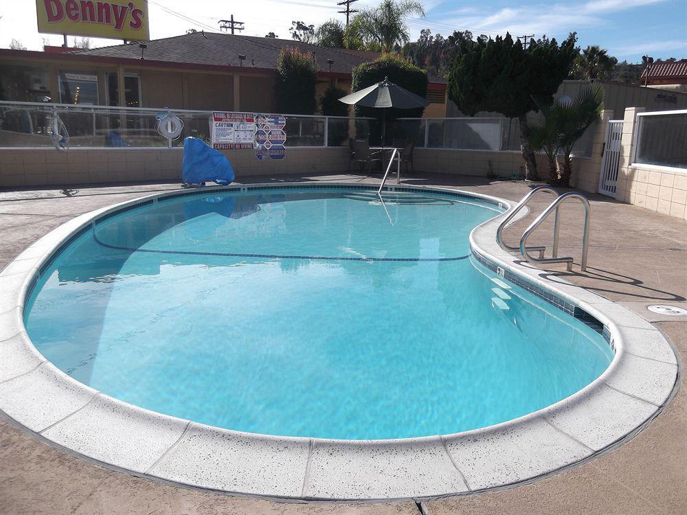 Relax Inn & Suites El Cajon Buitenkant foto